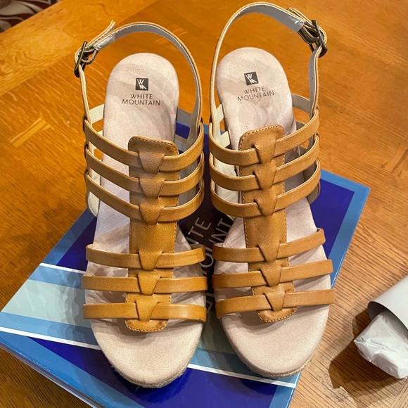 White Mountain Shoes - Sandals